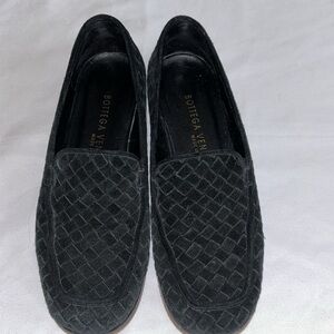 Bottega Veneta Velvet Leather Intrecciato Women’s Loafers. Size 7. Made in Italy